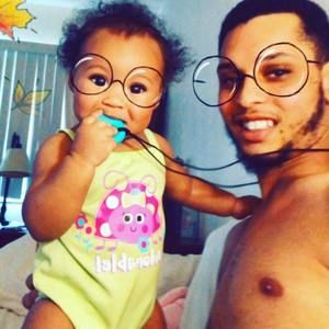 Meet your Posher, Devin